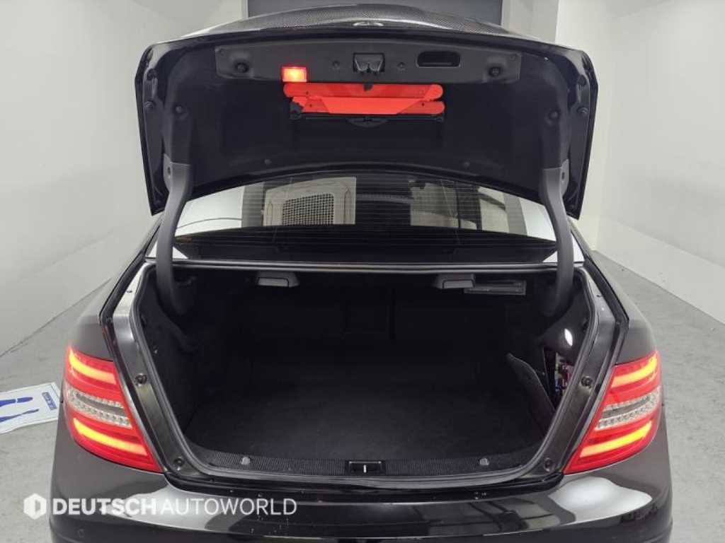 Mercedes Benz C Class 2009 Negro - Importación desde Corea - HF Imports Iquique - Foto 20