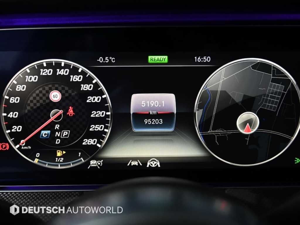 Mercedes Benz CLS Class - Vista 8