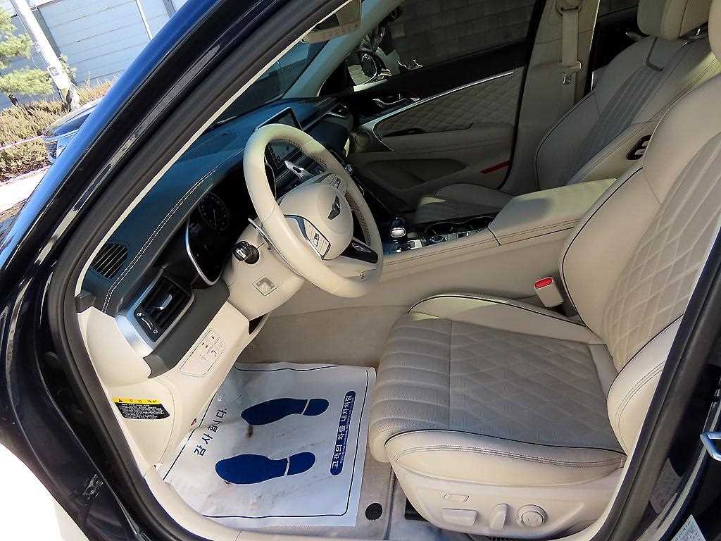 Genesis G70 - Vista 5