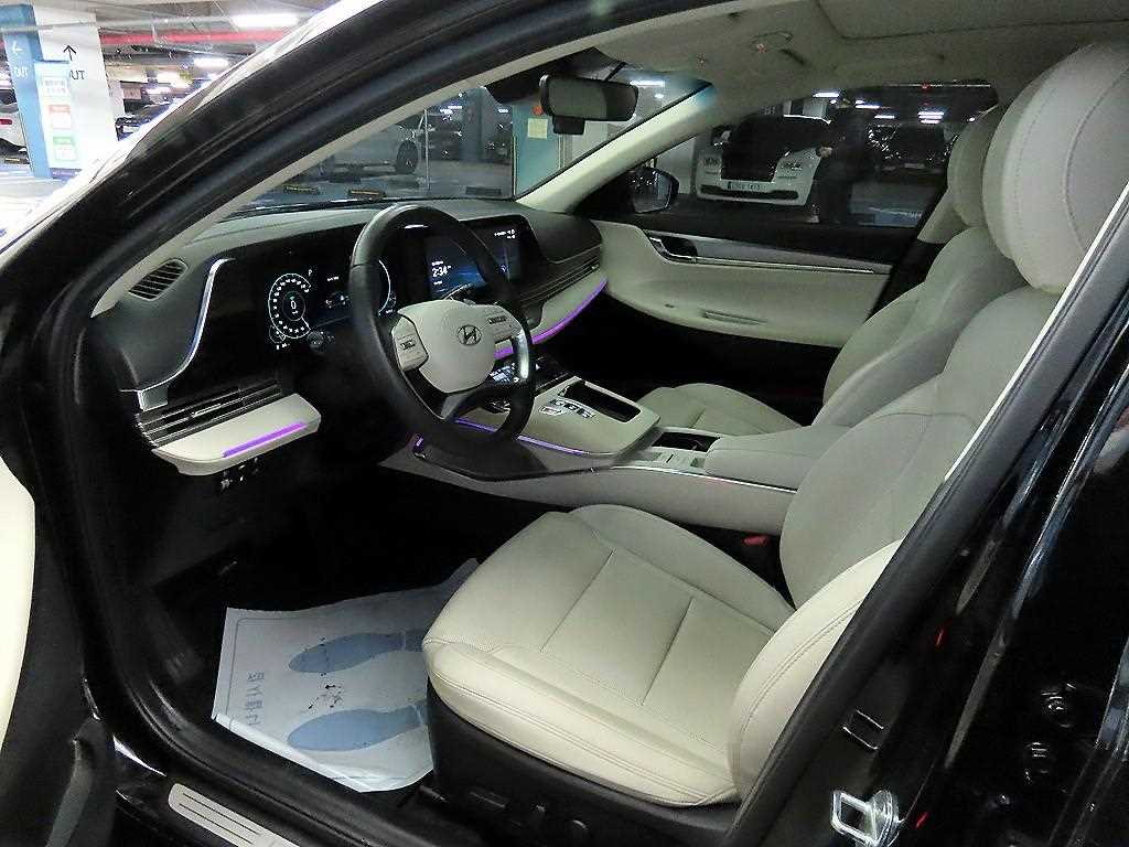 HYUNDAI Grandeur - Vista 6