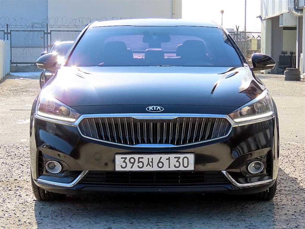 KIA K7
