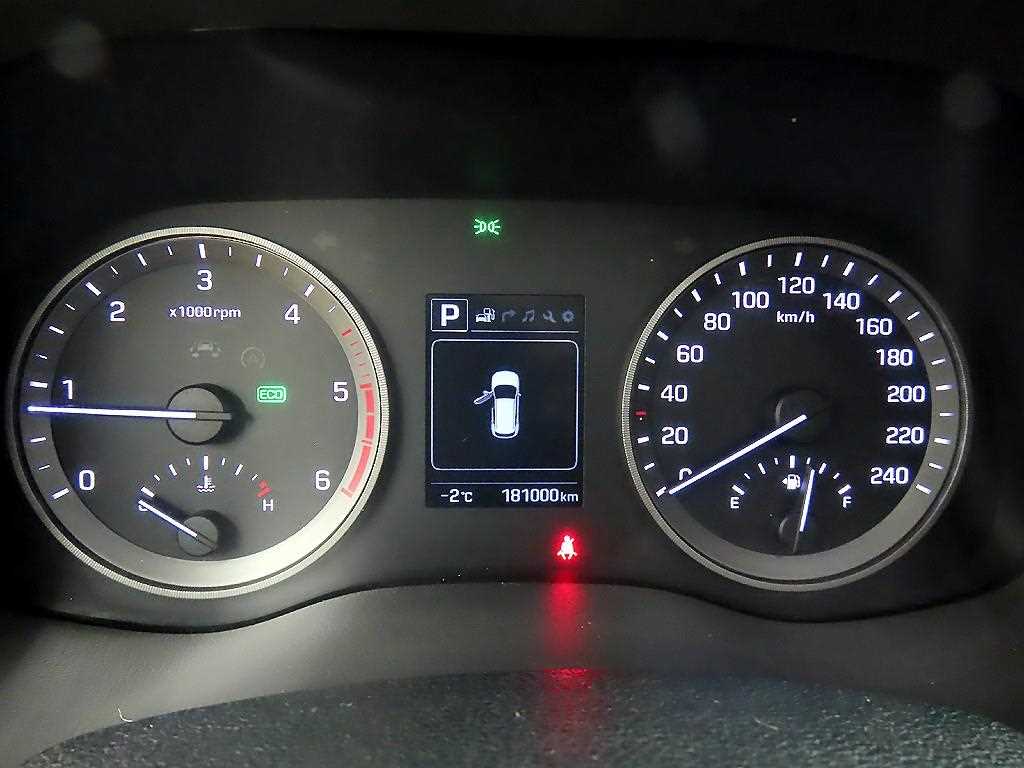 HYUNDAI Tucson - Vista 8