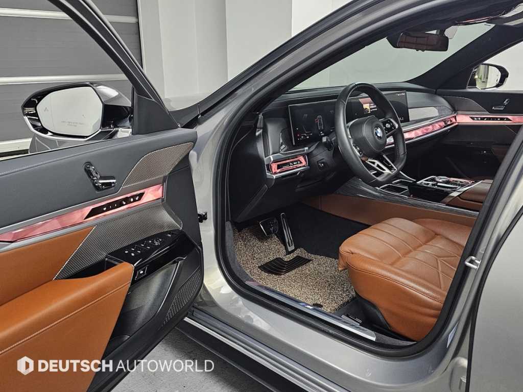 BMW 7 Series - Vista 11