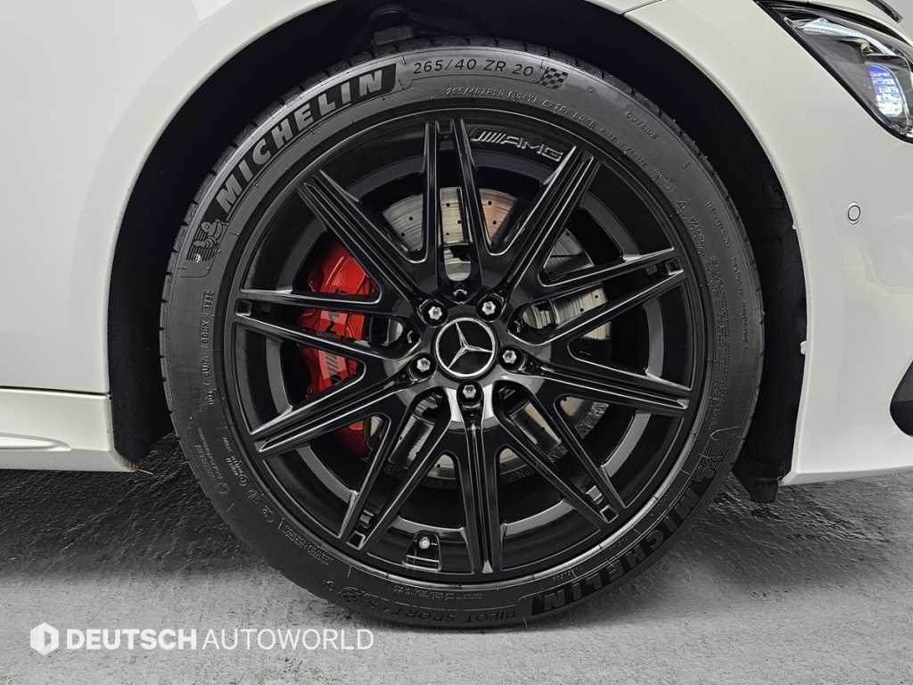 Mercedes Benz AMG GT - Vista 5