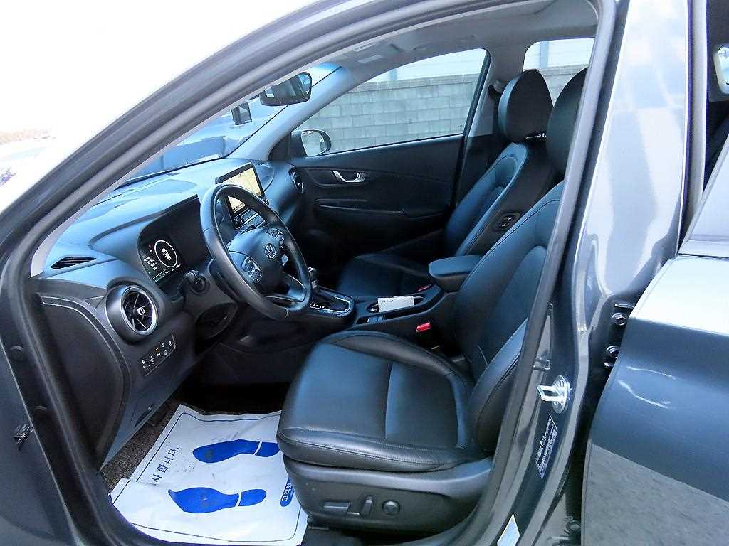 HYUNDAI Kona - Vista 5