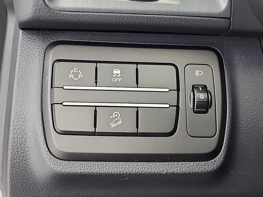 Ssangyong Tivoli 2019 Blanco - Importación desde Corea - HF Imports Iquique - Foto 17