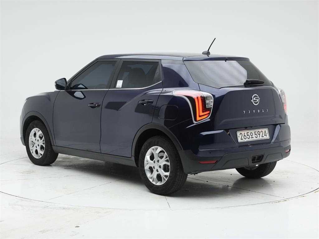 Ssangyong Tivoli - Vista 4