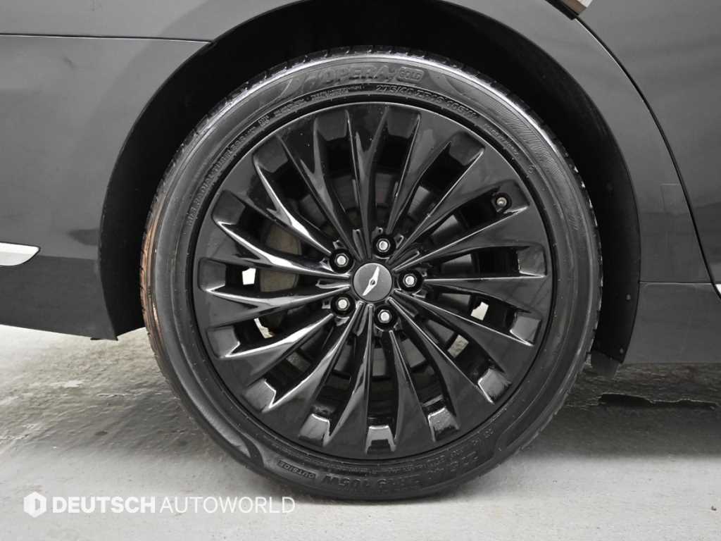 Genesis EQ900 - Vista 5