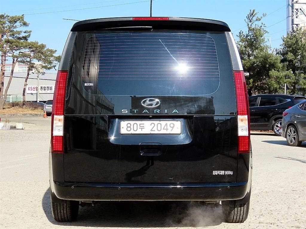 HYUNDAI Staria - Vista 4