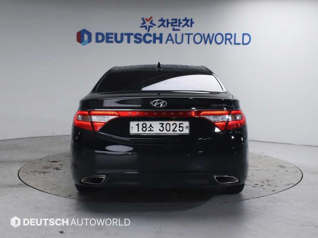 HYUNDAI Grandeur - Vista 4