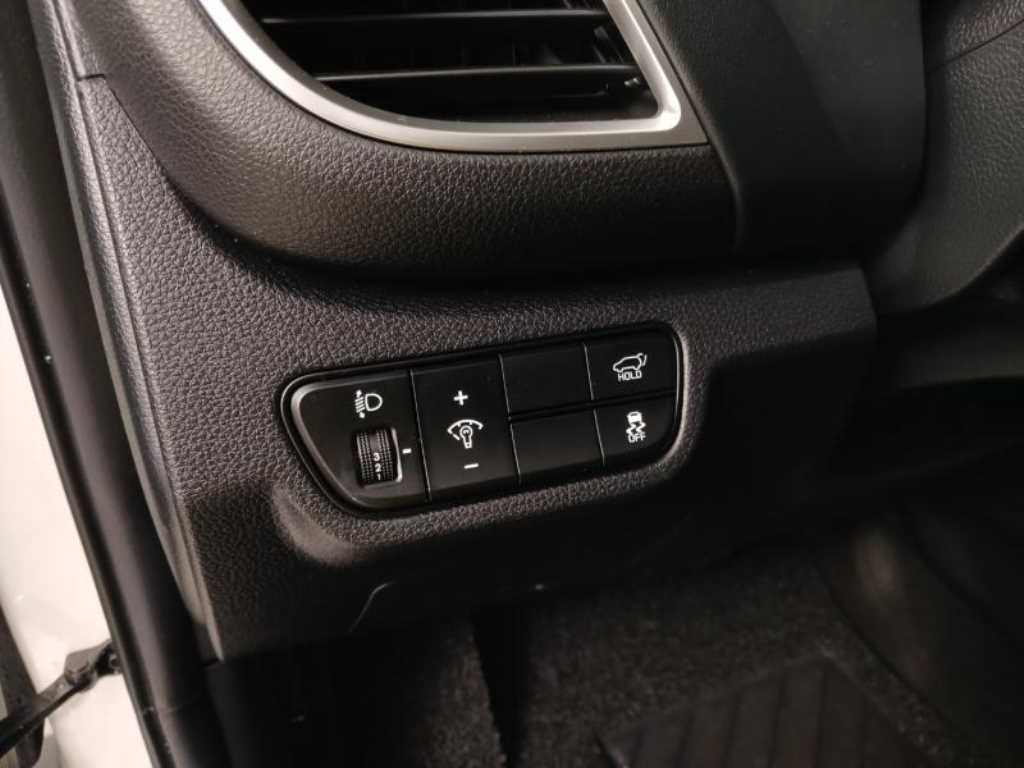 KIA Seltos - Vista 10