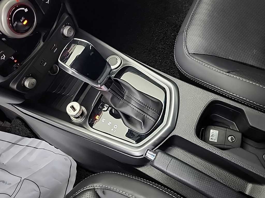 Ssangyong Tivoli - Vista 8