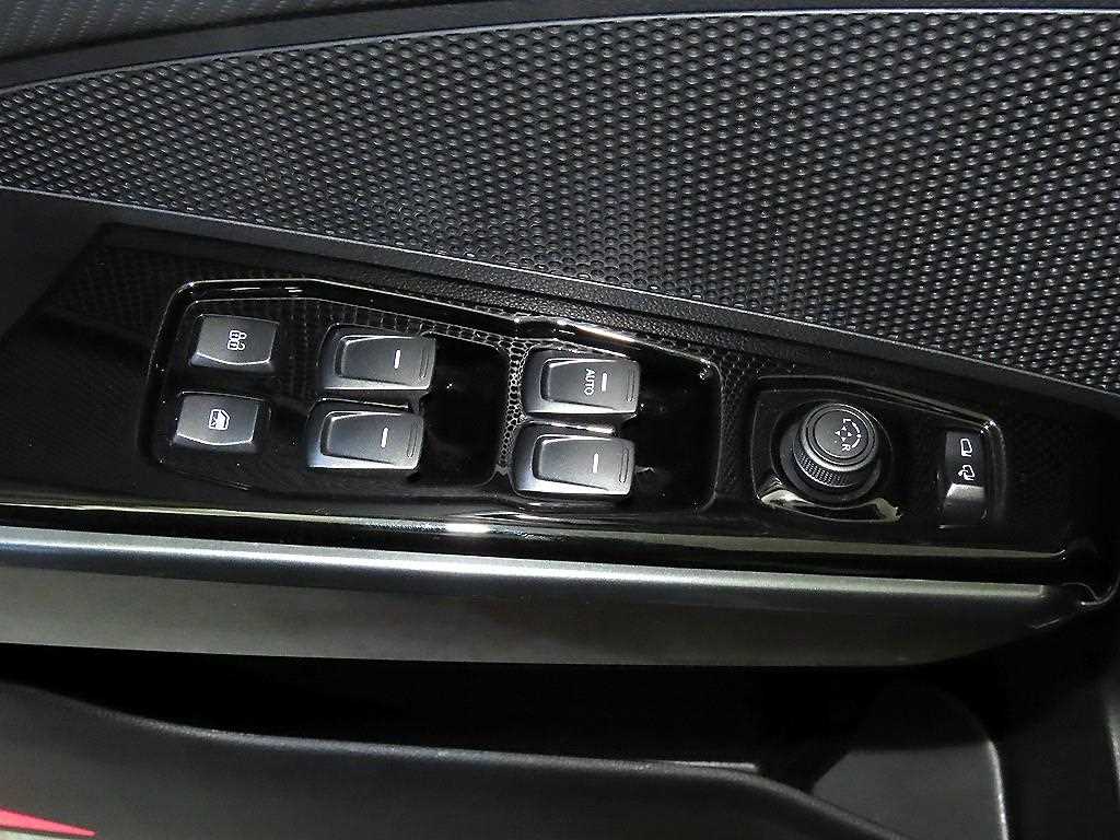 Ssangyong Tivoli 2022 Blanco - Importación desde Corea - HF Imports Iquique - Foto 13