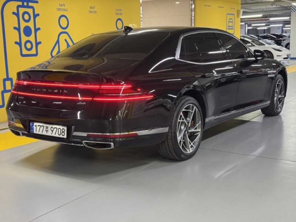 Genesis G90 - Vista 4