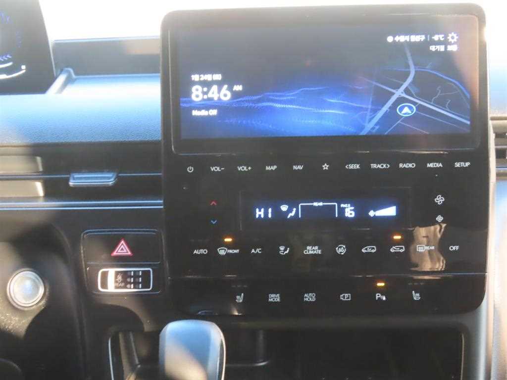 HYUNDAI Staria - Vista 11