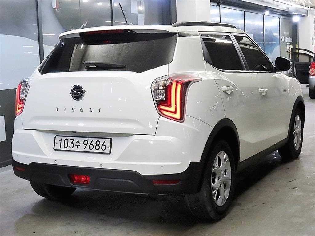 Ssangyong Tivoli - Vista 4
