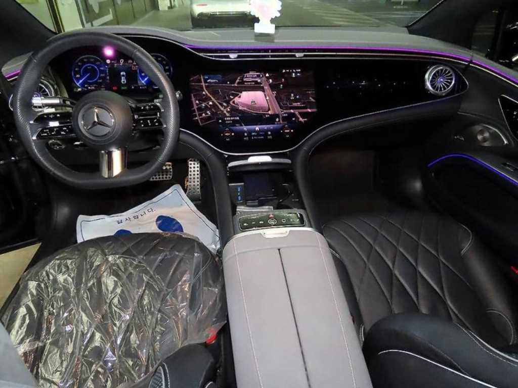 Mercedes Benz EQS - Vista 10