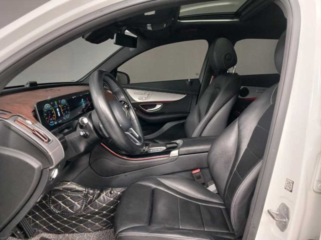 Mercedes Benz EQC - Vista 7