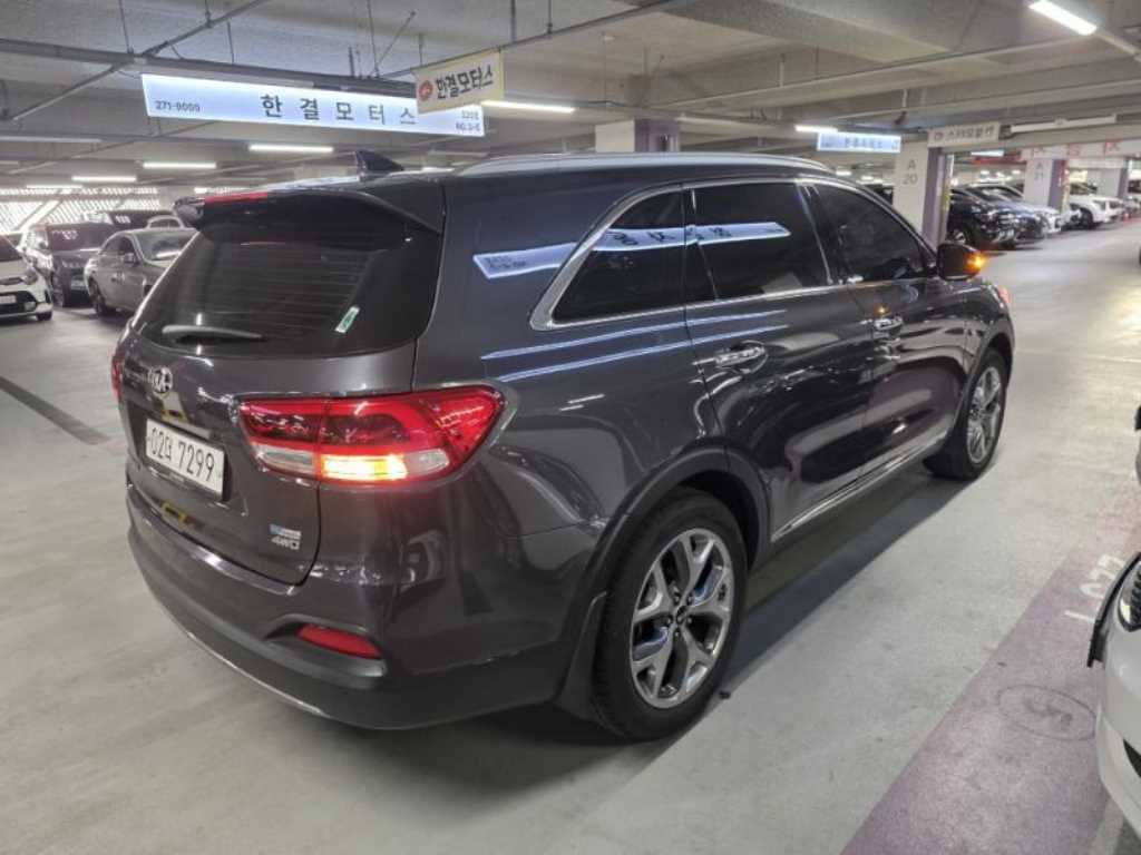 KIA Sorento - Vista 4