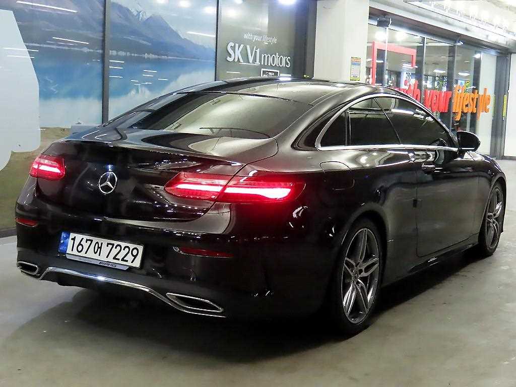 Mercedes Benz E class - Vista 4