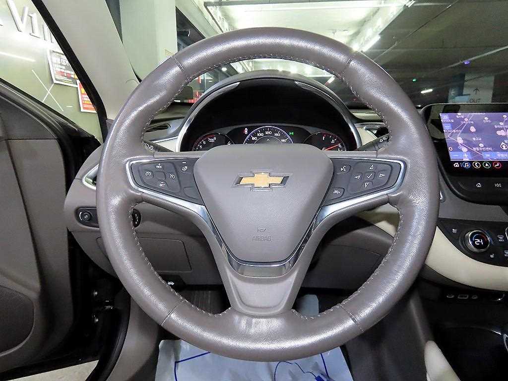 Chevrolet Malibu - Vista 8