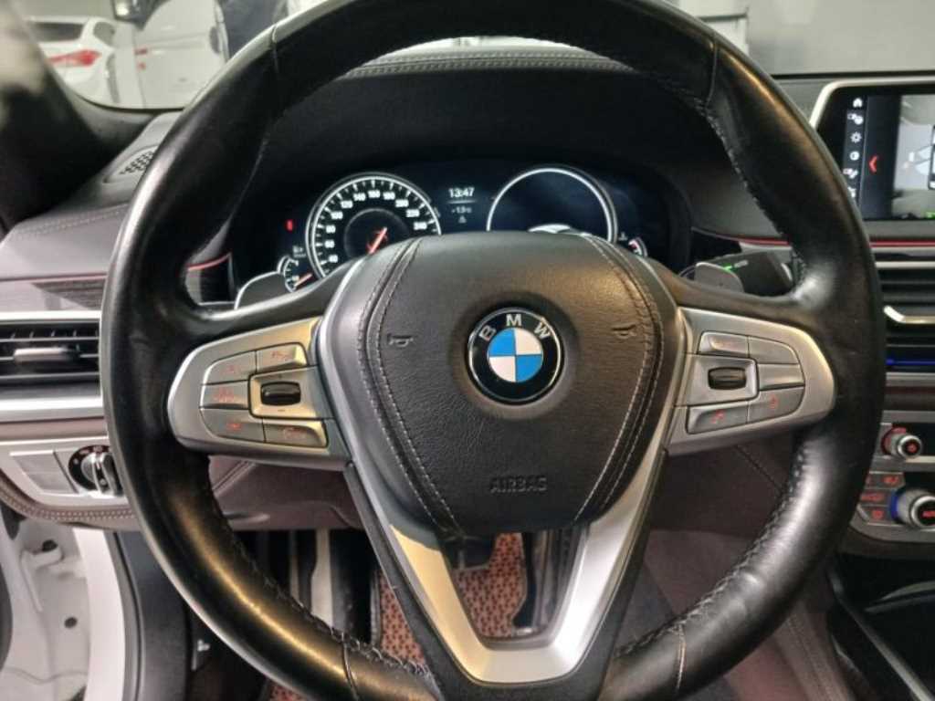 BMW 7 Series - Vista 11