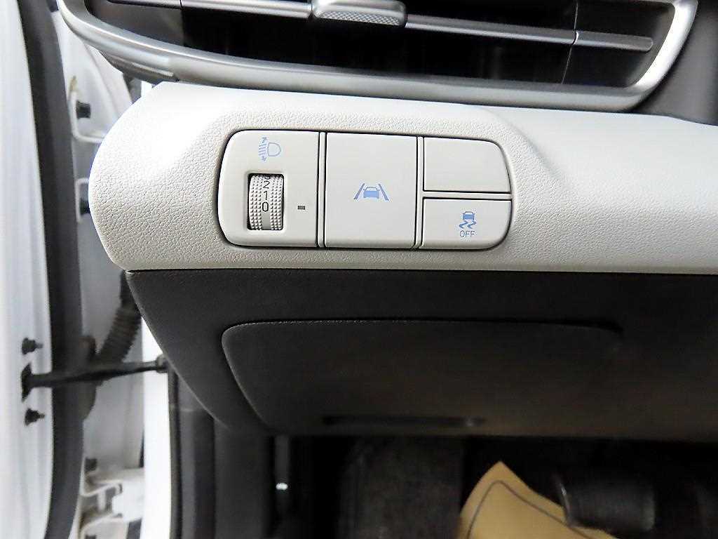 HYUNDAI Avante 2021 Blanco - Importación desde Corea - HF Imports Iquique - Foto 13