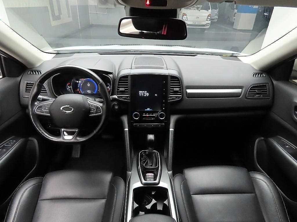 SAMSUNG QM6 - Vista 8