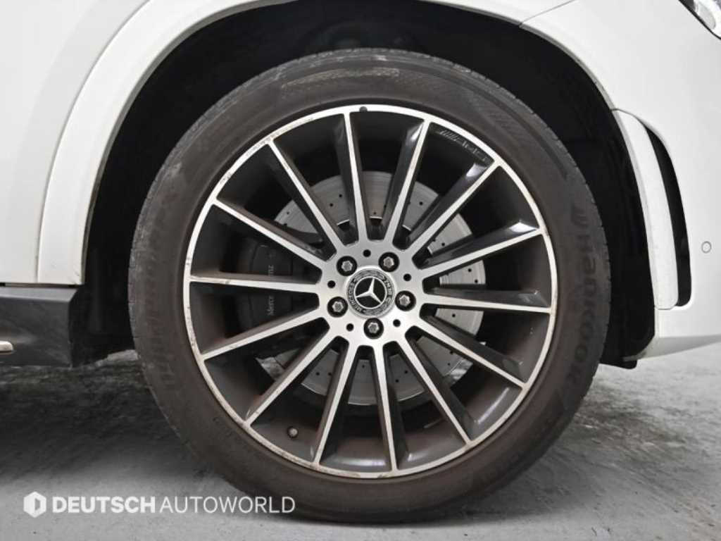 Mercedes Benz GLE Class - Vista 5