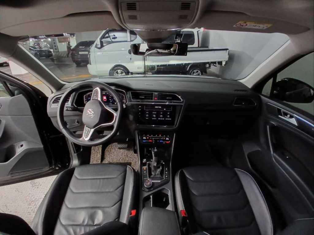 Volkswagen Tiguan - Vista 5