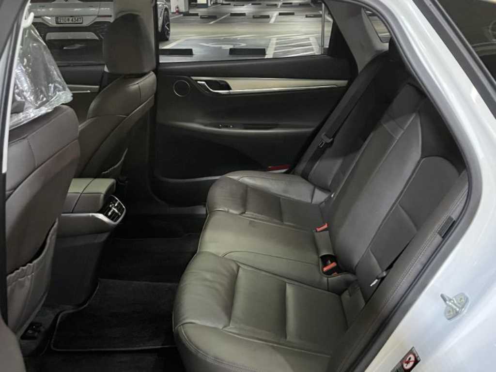 HYUNDAI Grandeur - Vista 7