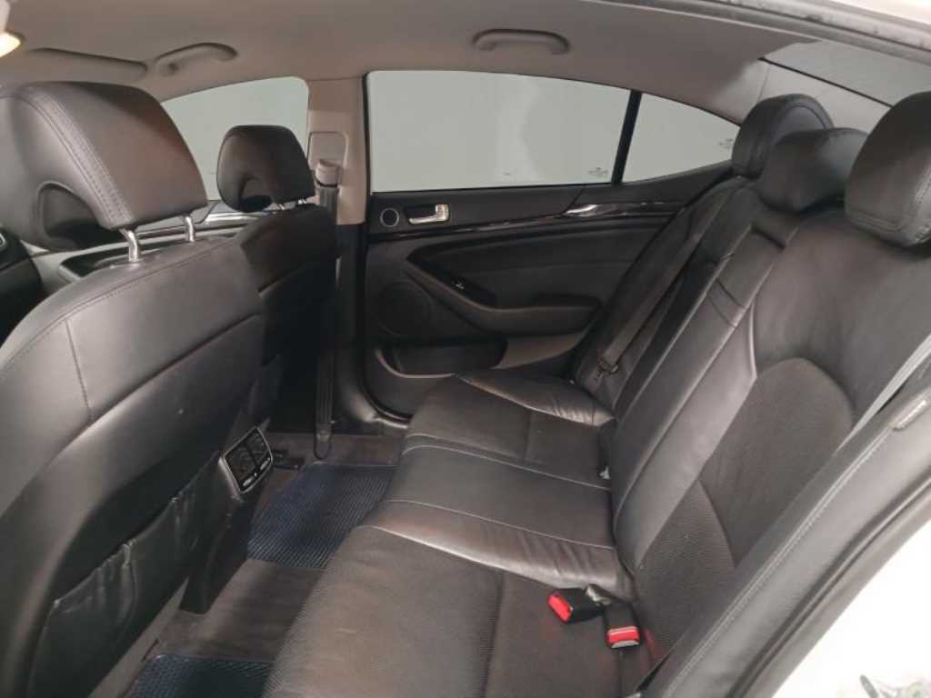 KIA K7 - Vista 8