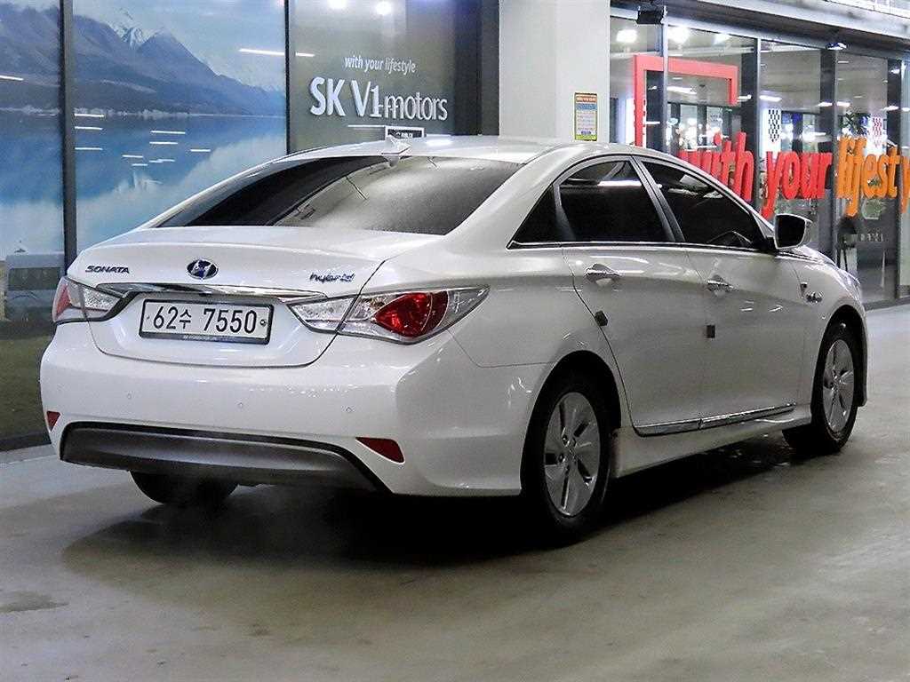 HYUNDAI Sonata - Vista 4