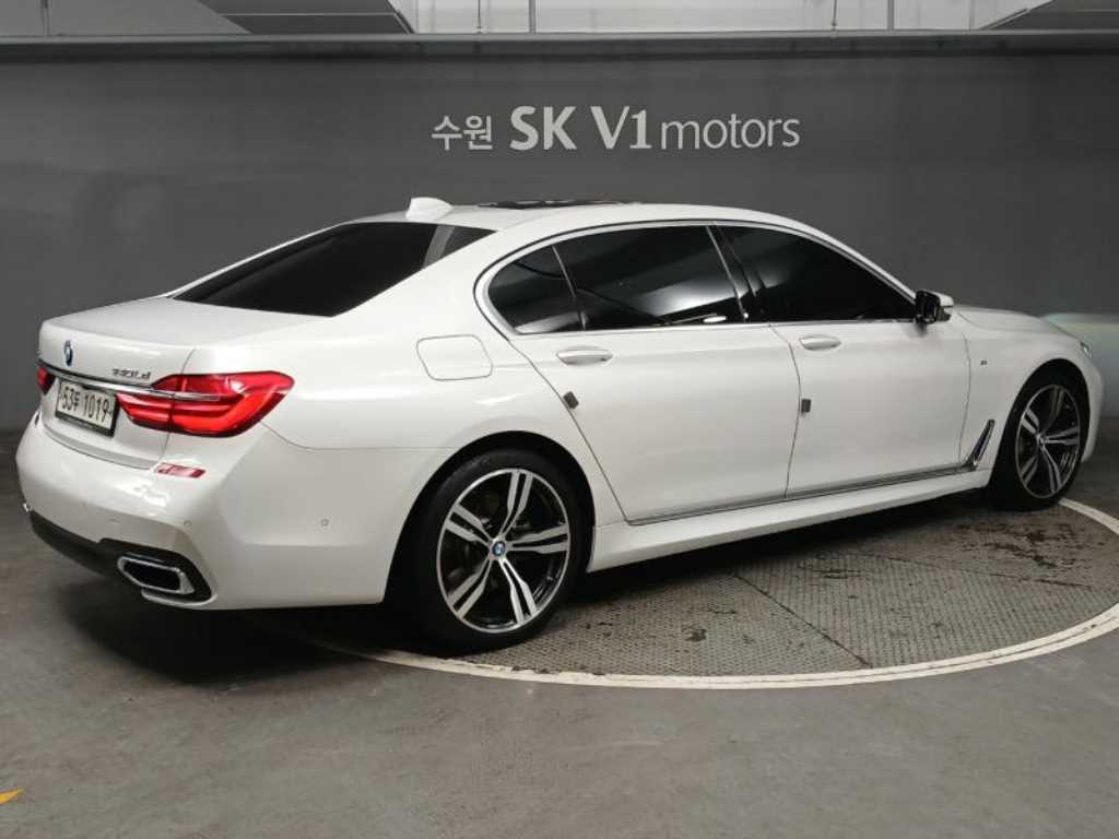 BMW 7 Series - Vista 4