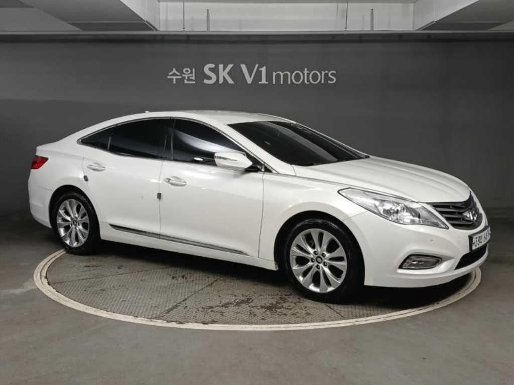 HYUNDAI Grandeur - Vista 5