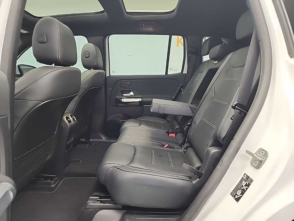 Mercedes Benz EQB - Vista 12