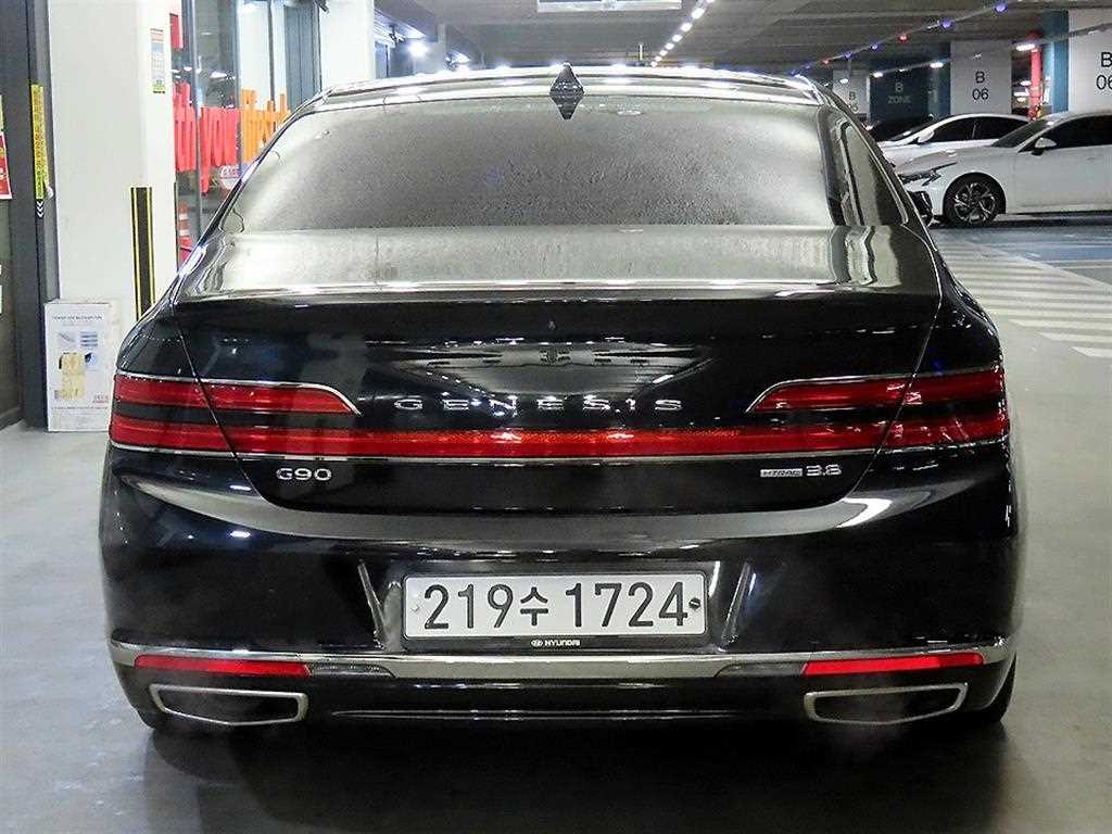 Genesis G90 - Vista 5