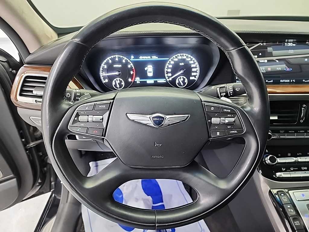 Genesis EQ900 - Vista 9