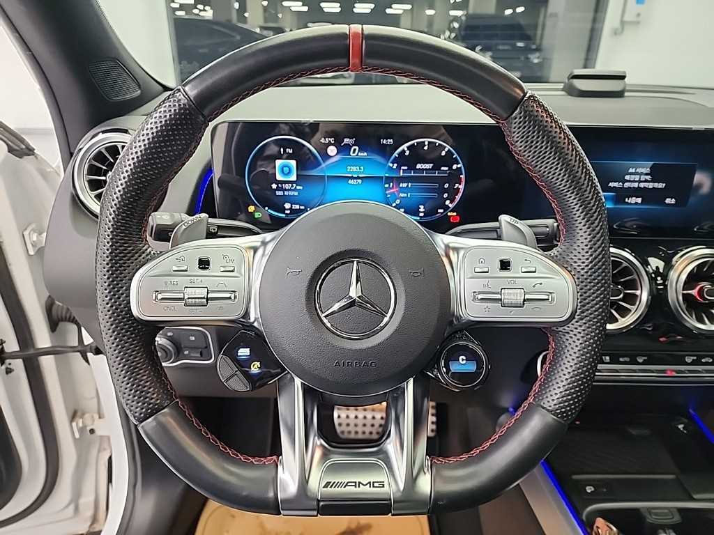 Mercedes Benz GLB Class - Vista 9