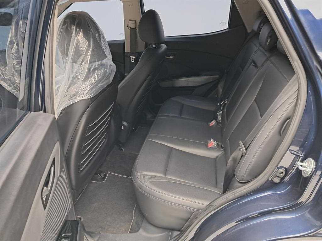 Ssangyong Tivoli - Vista 12