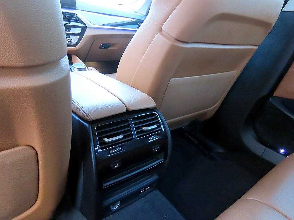 BMW 5 Series 2022 Blanco - Importación desde Corea - HF Imports Iquique - Foto 16