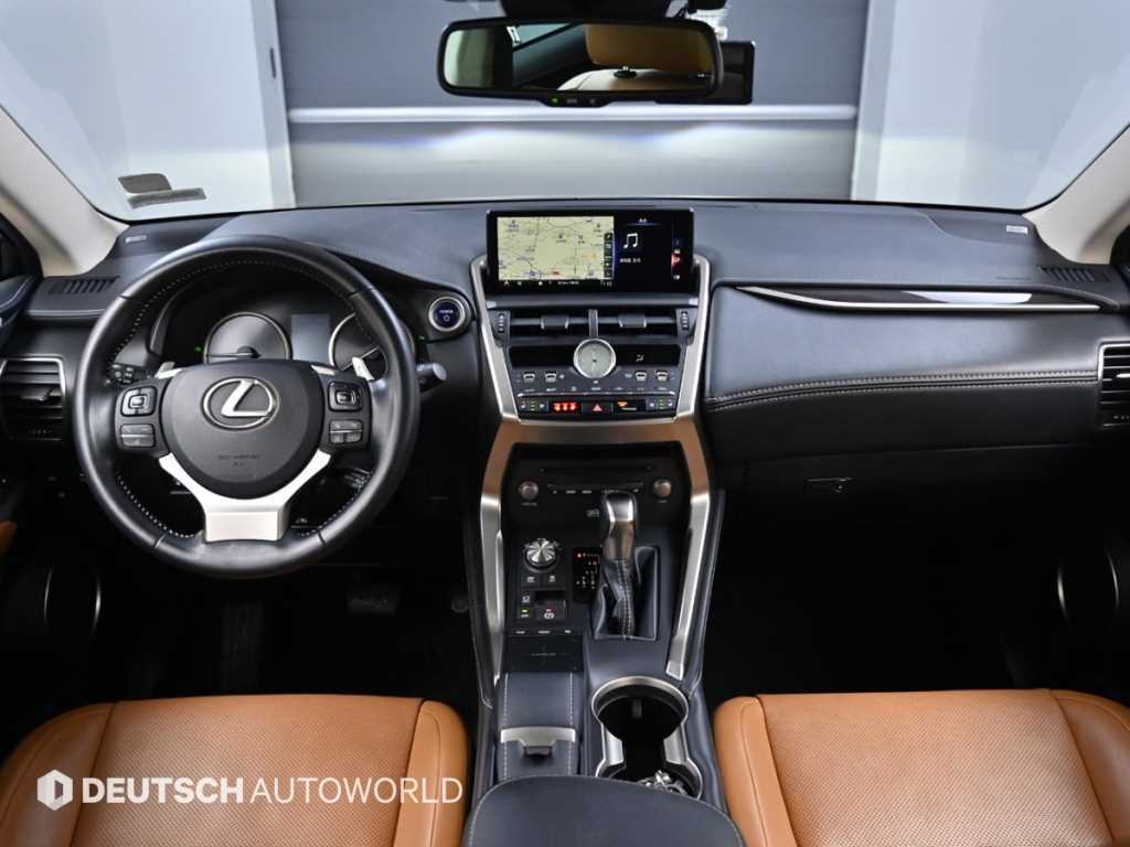 Lexus NX - Vista 7