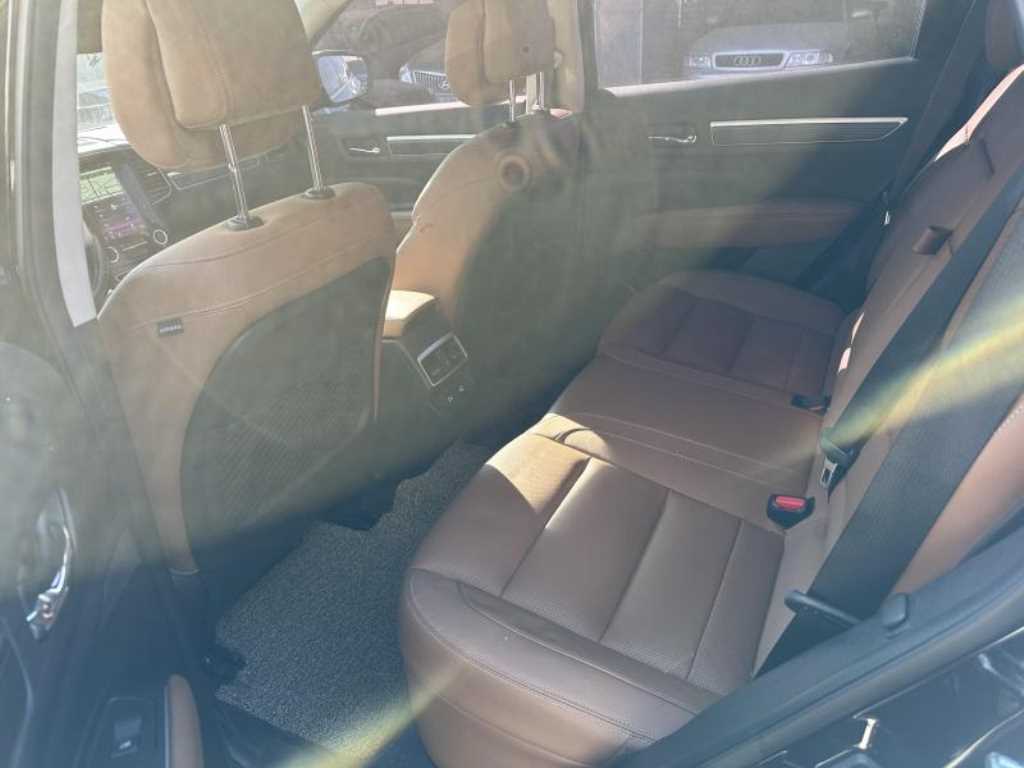 SAMSUNG QM6 - Vista 5