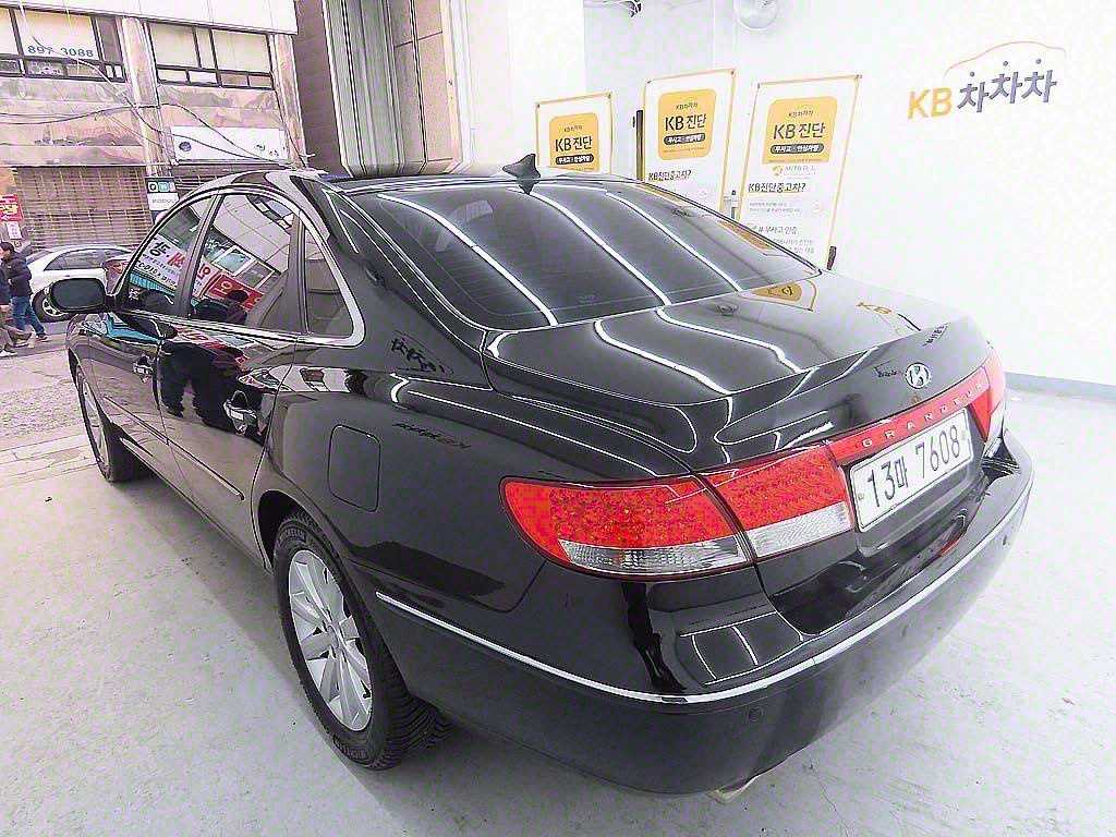 HYUNDAI Grandeur - Vista 4
