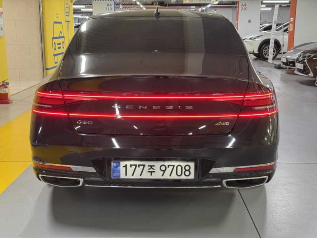 Genesis G90 - Vista 5