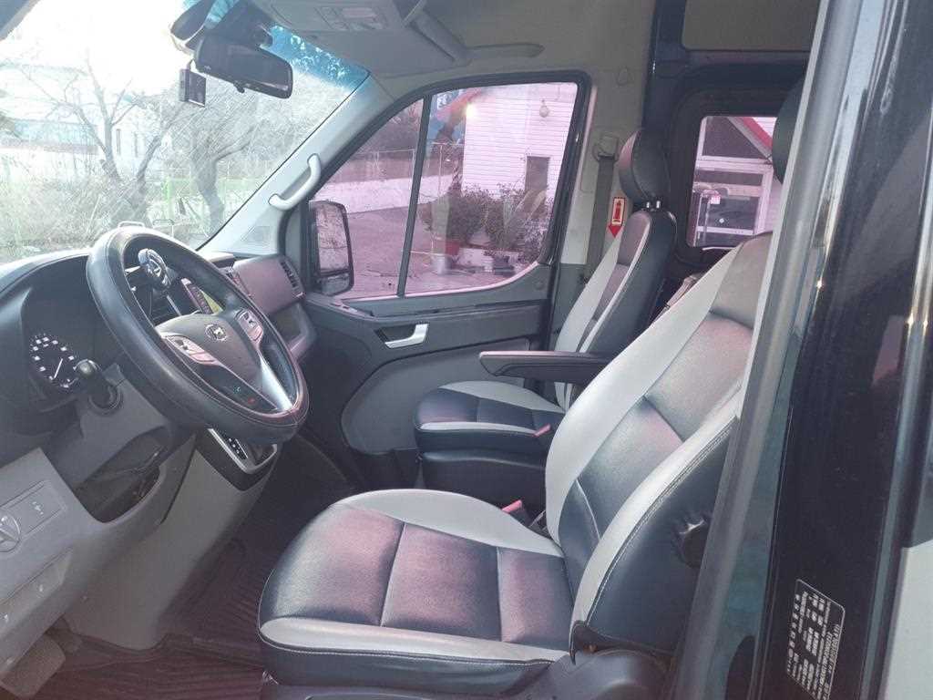 HYUNDAI Solati 2018 Negro - Importación desde Corea - HF Imports Iquique - Foto 13