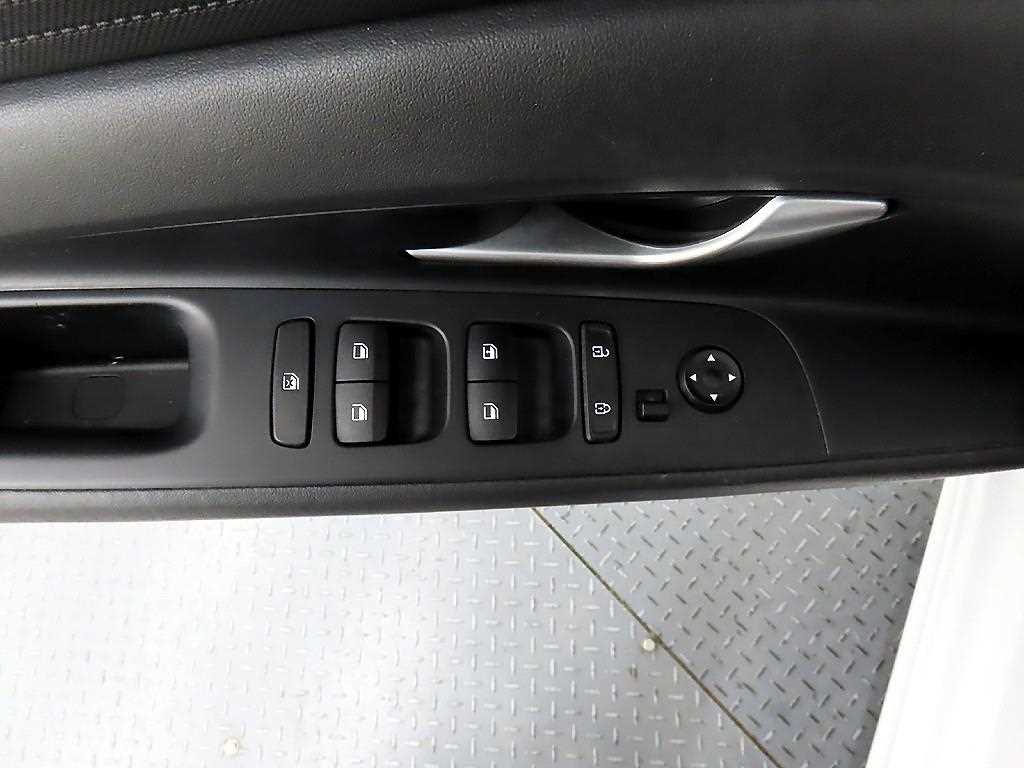 HYUNDAI Avante - Vista 11