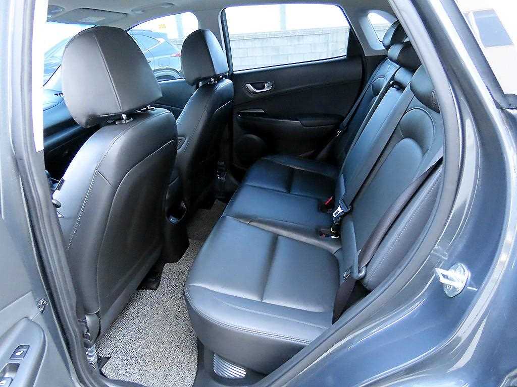 HYUNDAI Kona - Vista 6