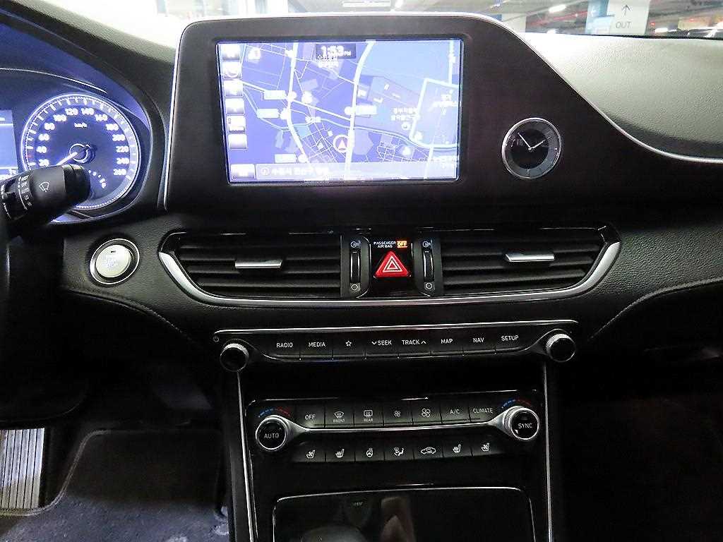 HYUNDAI Grandeur - Vista 11