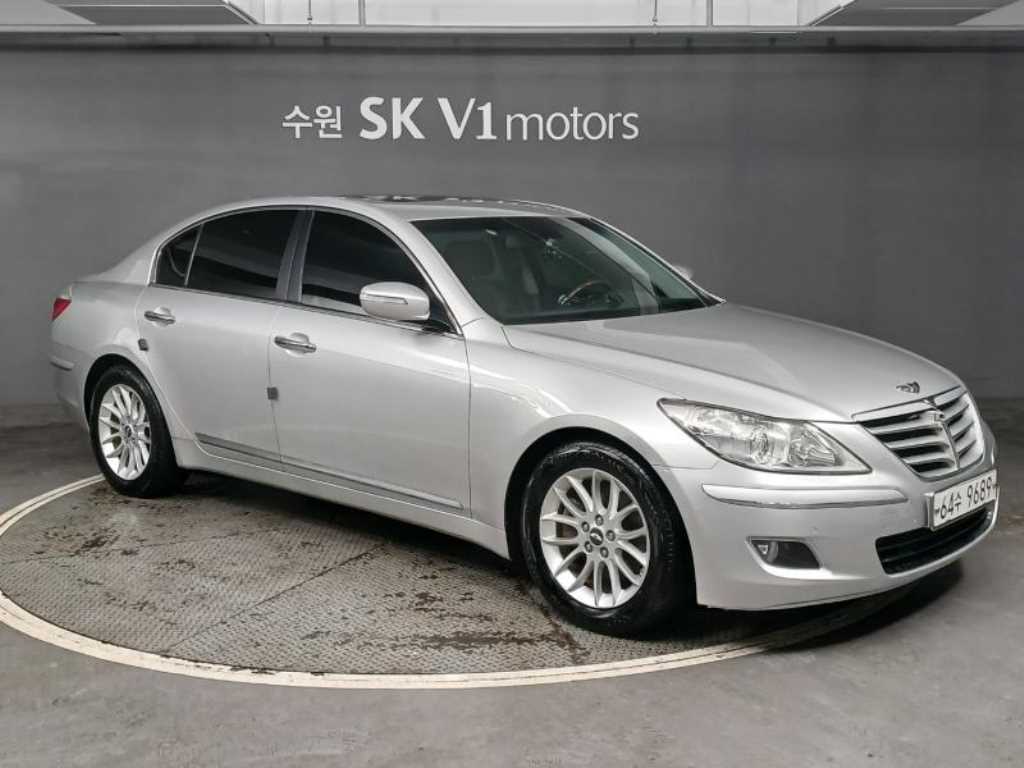 HYUNDAI Genesis - Vista 5